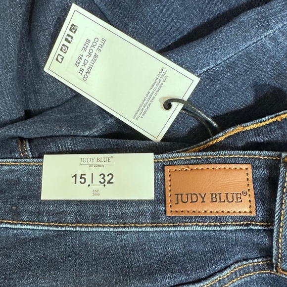 Judy Blue Mid-Rise Skinny Fit Capris NWT [M7] - Picture 7 of 10